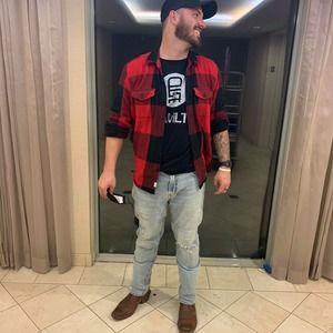 Meet your Posher, Connor